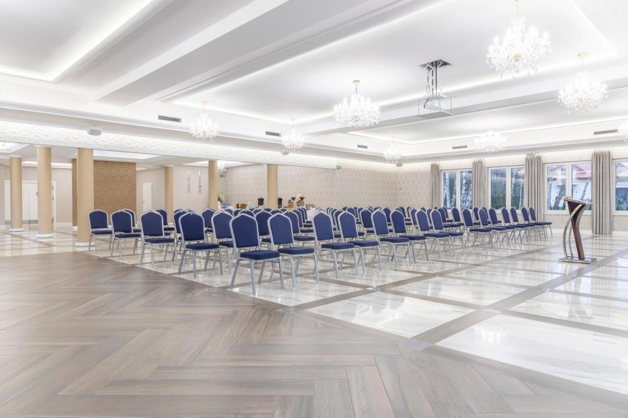 Bursztyn - Bernstein Spa & Wellness ドンプキ エクステリア 写真