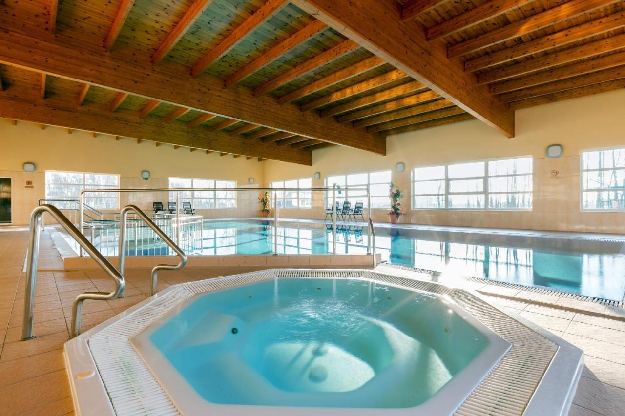 Bursztyn - Bernstein Spa & Wellness ドンプキ エクステリア 写真