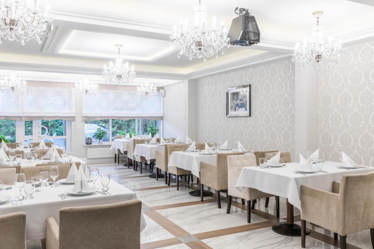 Bursztyn - Bernstein Spa & Wellness ドンプキ エクステリア 写真